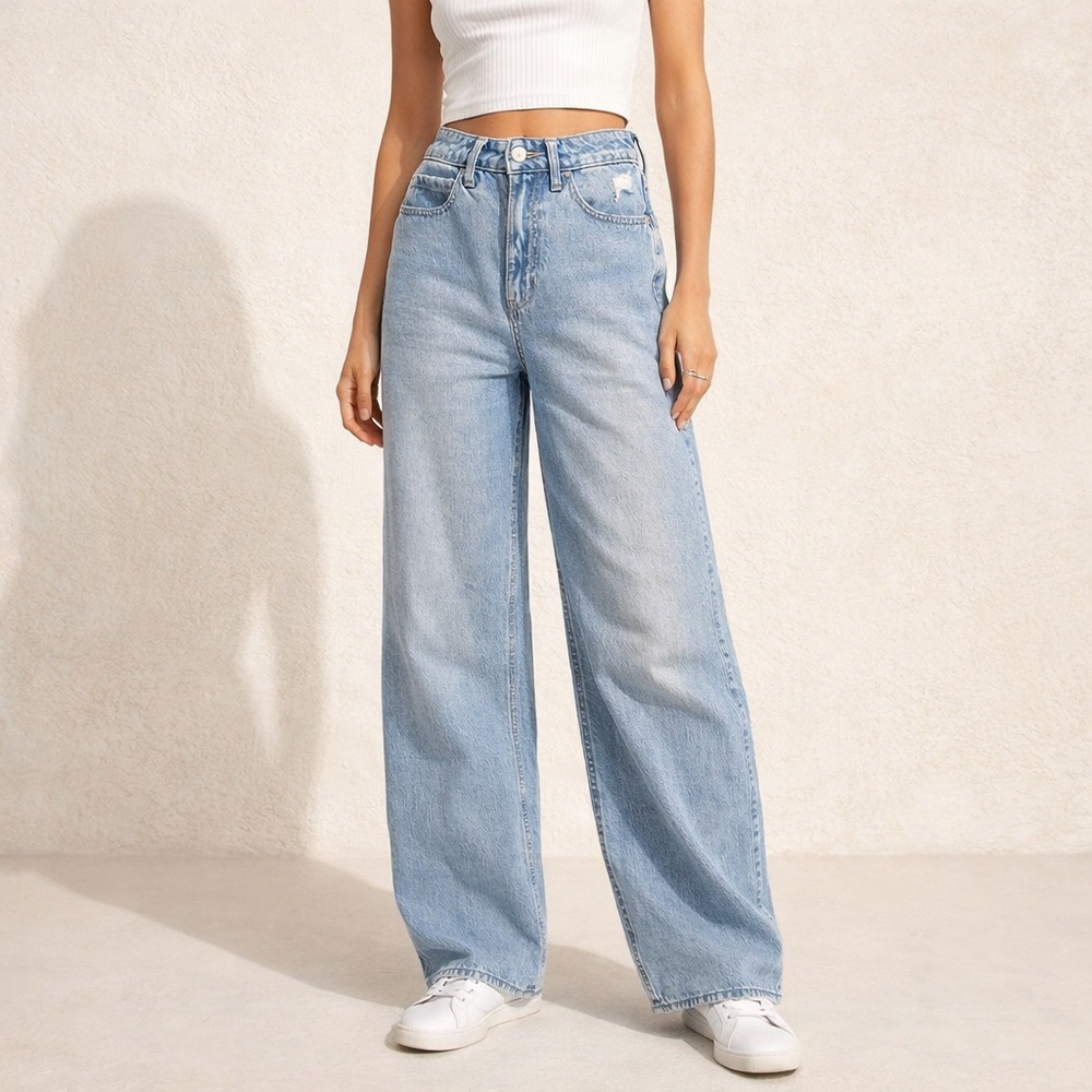 Hollister Ultra High Rise Baggy Jeans W24R Light Wash Wide Leg 100% Cotton